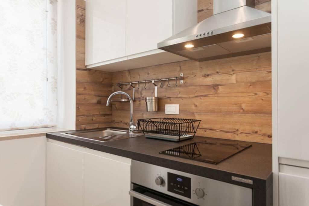 Apartman Luna Apartment พูลา ภายนอก รูปภาพ